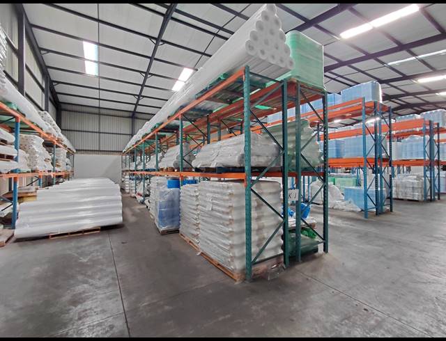 2,099M² WAREHOUSE TO LET IN CLAYVILLE